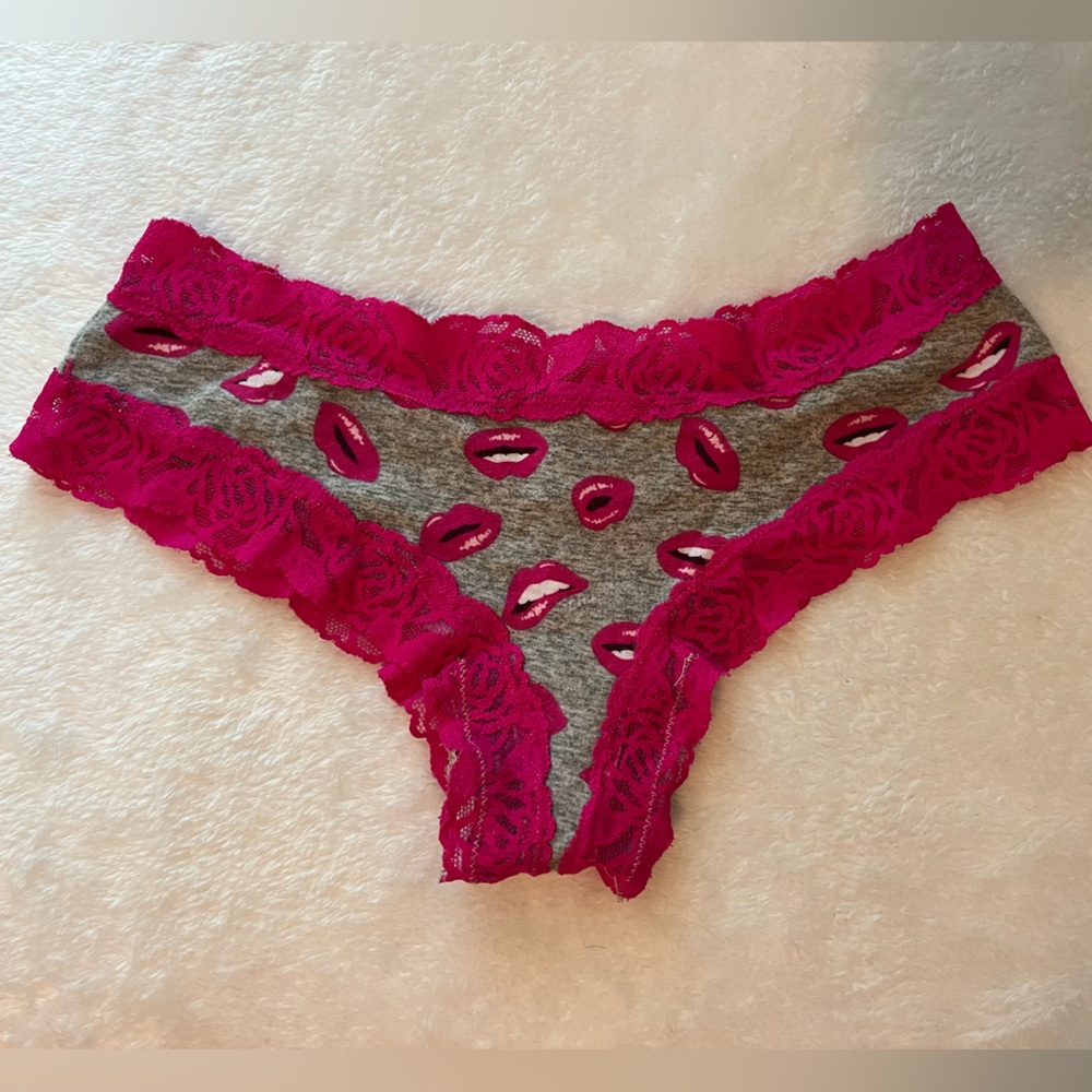 PINK Victoria’s Secret Cheeky Panty
